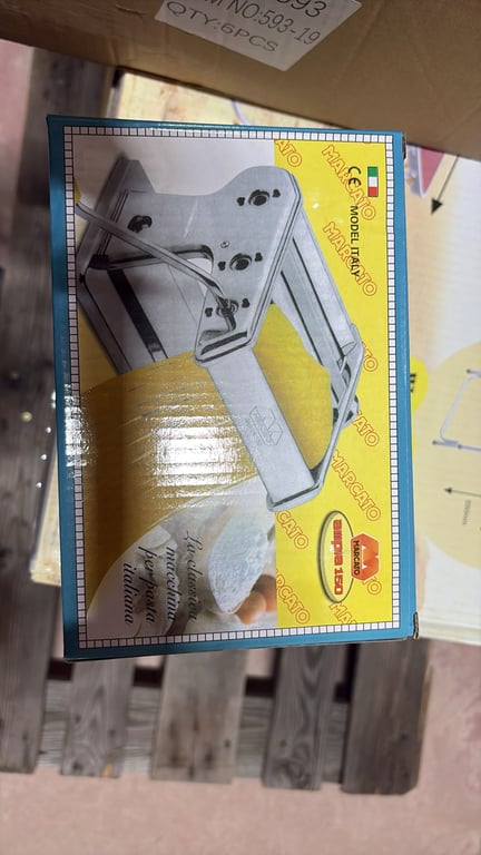 Aparat de Făcut Paste – Mașină Italiană pentru Tăiței și Foi de Aluat