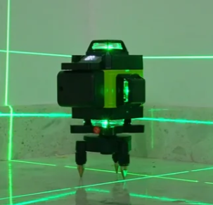Nivela Laser 4D cu 16 Linii, Autonivelare și Trepied